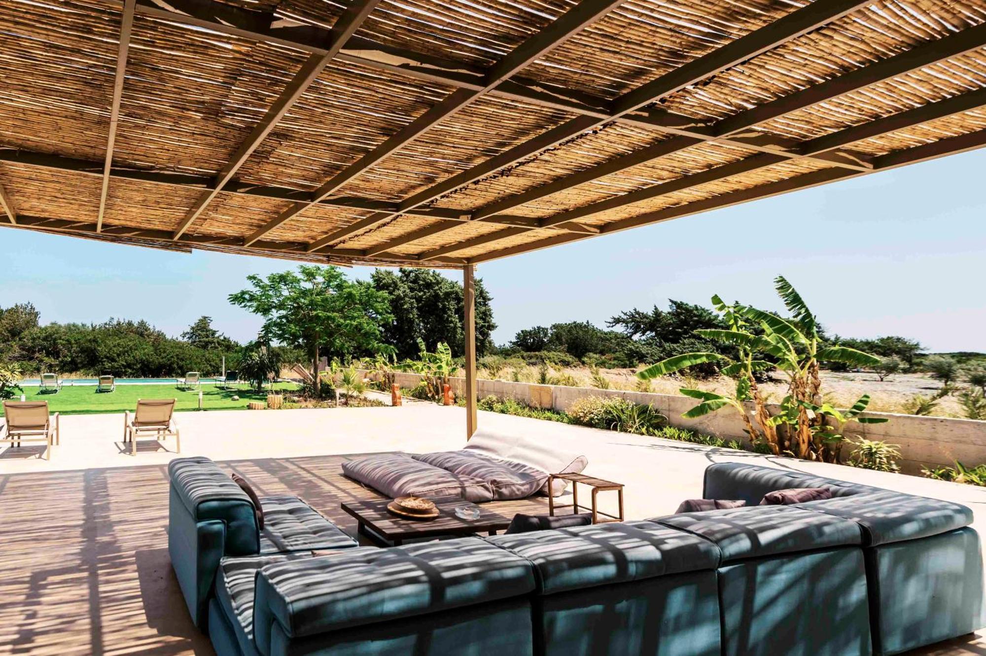 Mythica Luxury